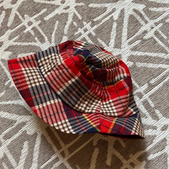 AERIE bucket hat - Picture 1 of 2